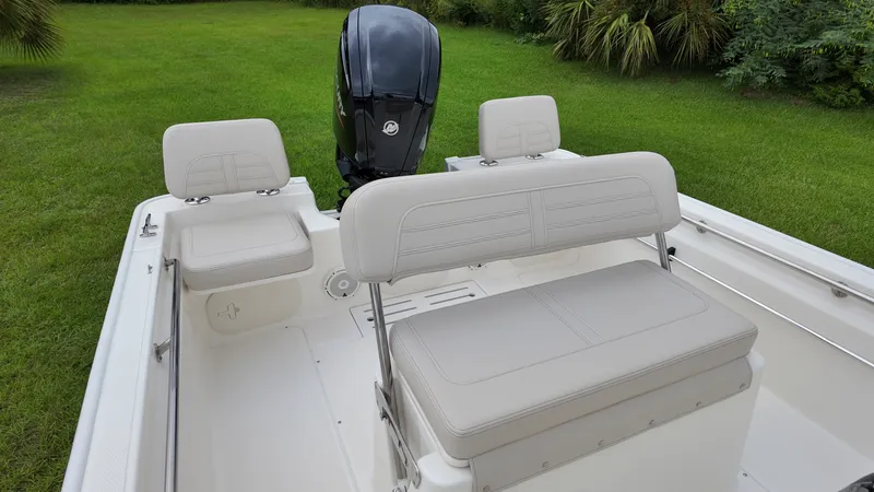 Slide: The Image of Boston Whaler 170 Montauk 2027 - 6