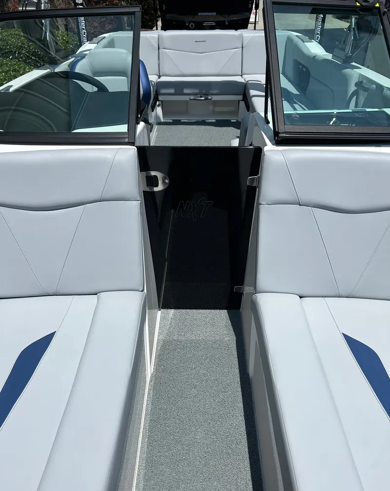 Slide: The Image of Mastercraft NXT24 2022 - 9