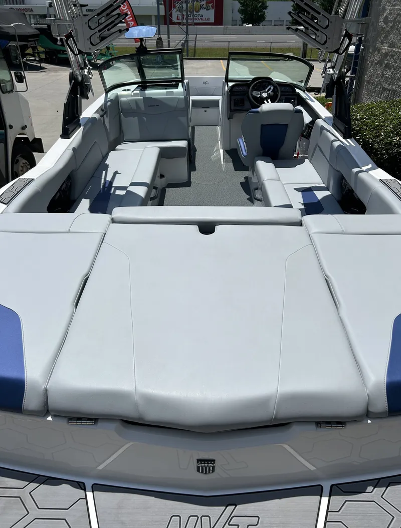 Slide: The Image of Mastercraft NXT24 2022 - 5