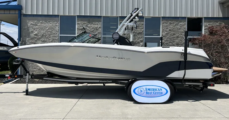 The Image of Mastercraft NXT24 2022 - 0