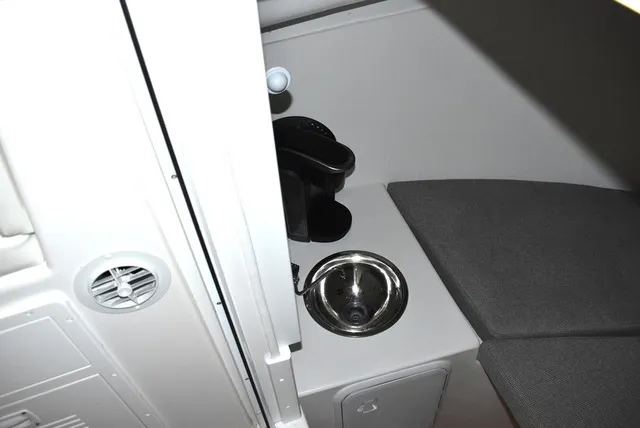 Slide: The Image of Steiger Craft 28 Chesapeake Pilothouse 2020 - 85