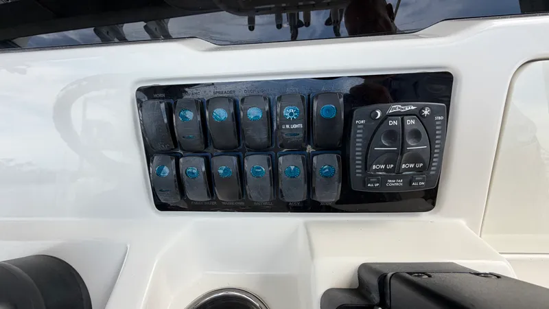 Slide: The Image of Sailfish 242 CC 2022 - 57