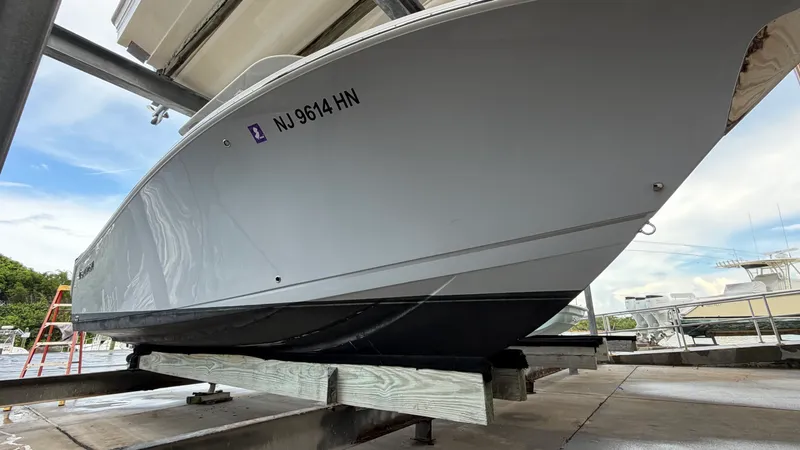 The Image of Sailfish 242 CC 2022 - 9