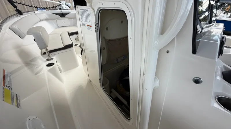 Slide: The Image of Sailfish 242 CC 2022 - 66