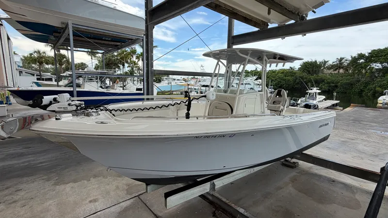 The Image of Sailfish 242 CC 2022 - 1