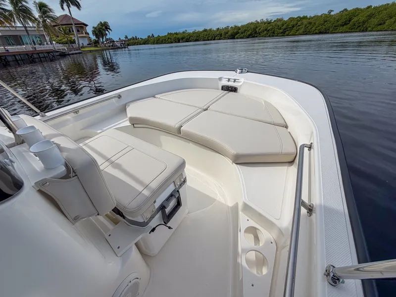 Slide: The Image of Boston Whaler 170 Montauk 2027 - 7
