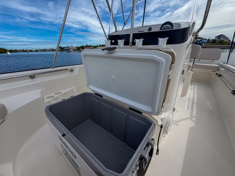 Slide: The Image of Boston Whaler 170 Montauk 2027 - 12