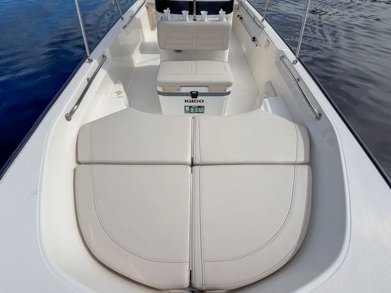 Slide: The Image of Boston Whaler 170 Montauk 2027 - 9