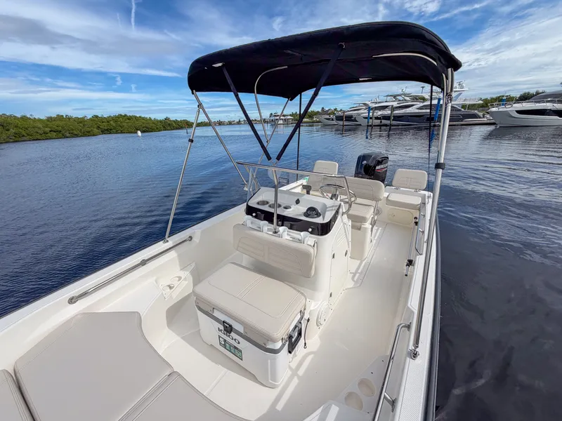 Slide: The Image of Boston Whaler 170 Montauk 2027 - 10