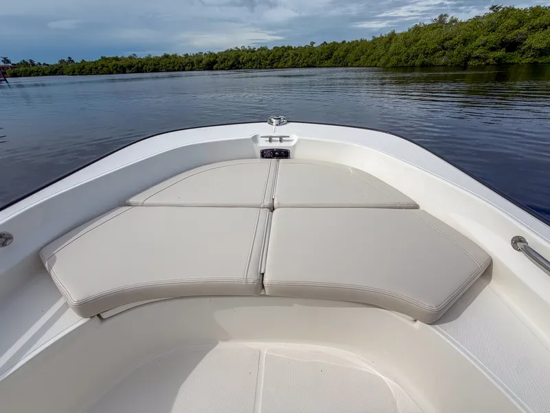 Slide: The Image of Boston Whaler 170 Montauk 2027 - 8