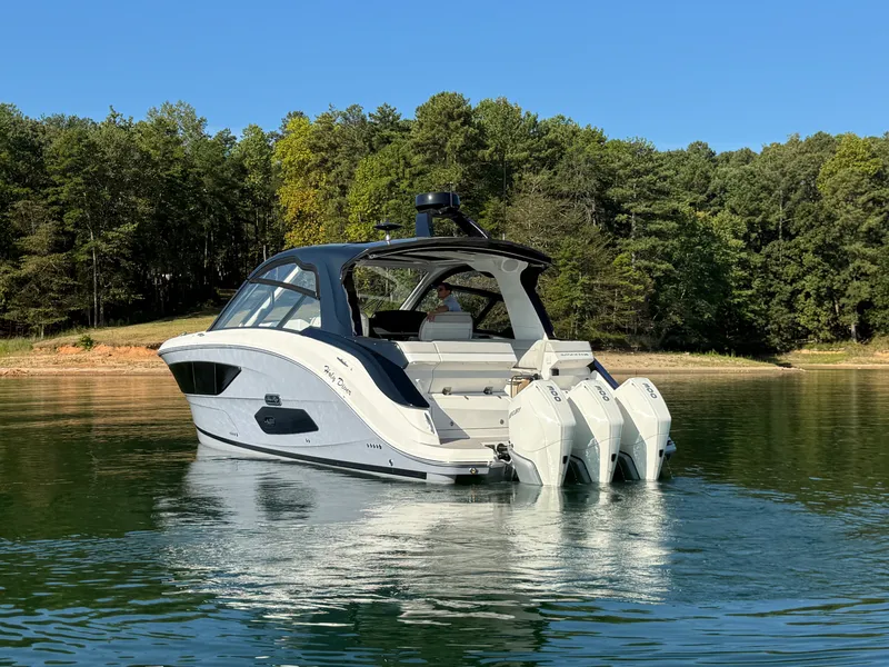 Slide: The Image of Sea Ray 370 SUNDANCER OUTBOARD 2022 - 13