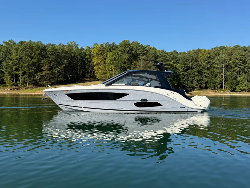 Slide: The Image of Sea Ray 370 SUNDANCER OUTBOARD 2022 - 6