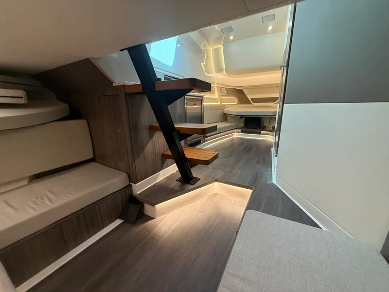 Slide: The Image of Sea Ray 370 SUNDANCER OUTBOARD 2022 - 68