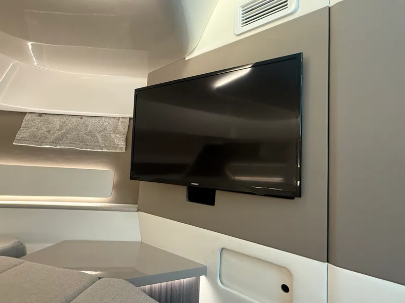 Slide: The Image of Sea Ray 370 SUNDANCER OUTBOARD 2022 - 60
