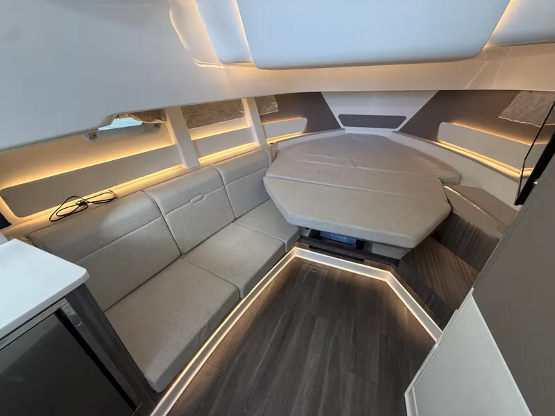 Slide: The Image of Sea Ray 370 SUNDANCER OUTBOARD 2022 - 58
