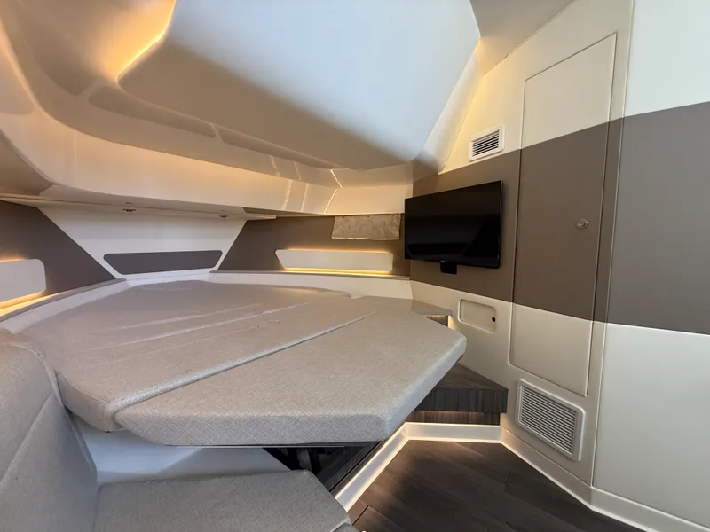 Slide: The Image of Sea Ray 370 SUNDANCER OUTBOARD 2022 - 59