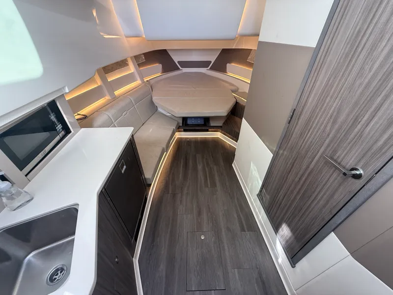 Slide: The Image of Sea Ray 370 SUNDANCER OUTBOARD 2022 - 56