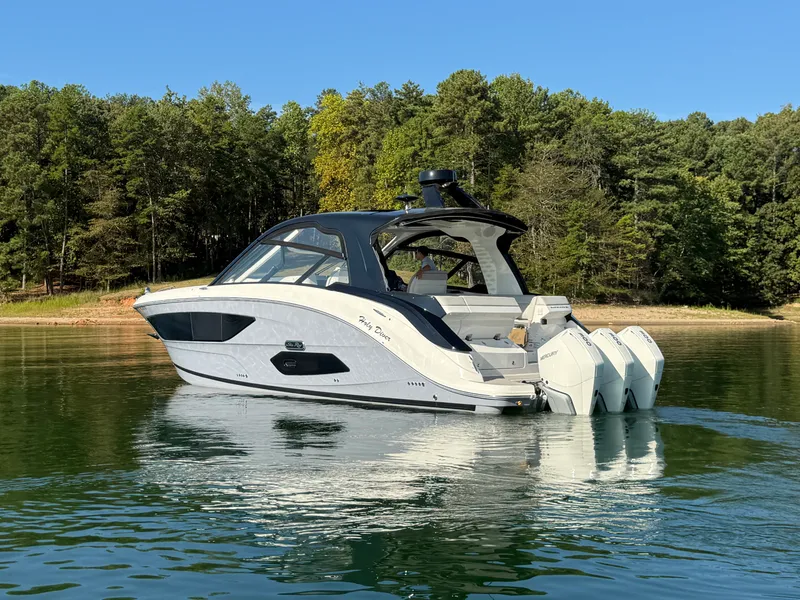 Slide: The Image of Sea Ray 370 SUNDANCER OUTBOARD 2022 - 12