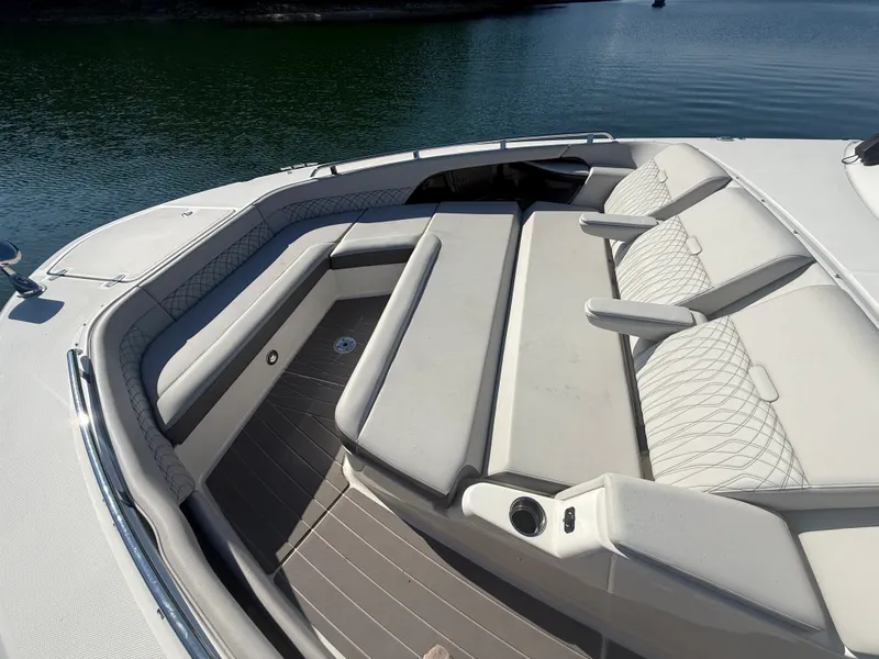 Slide: The Image of Sea Ray 370 SUNDANCER OUTBOARD 2022 - 50