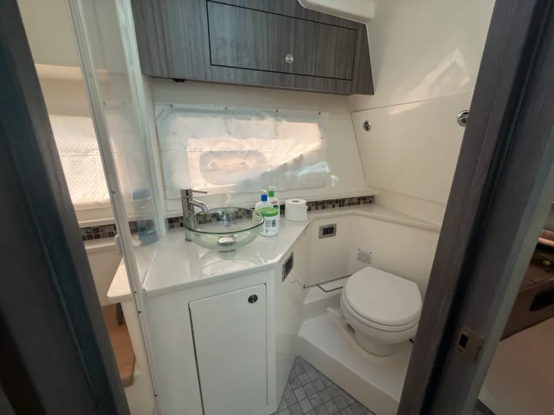 Slide: The Image of Sea Ray 370 SUNDANCER OUTBOARD 2022 - 72