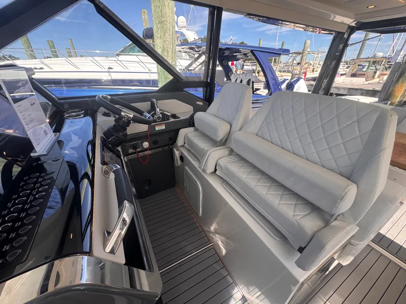 Slide: The Image of Saxdor 400 GTO 2024 - 15