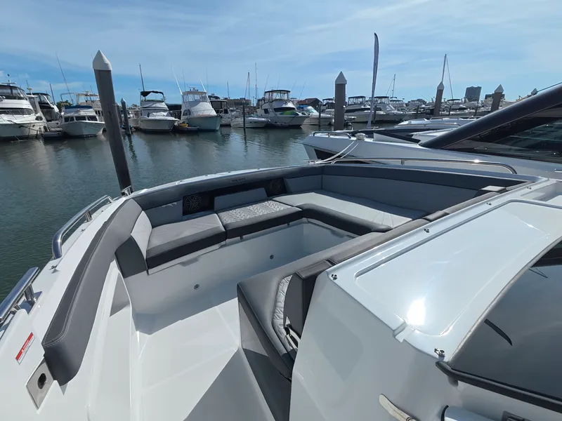 Slide: The Image of Galeon 335 GTO 2027 - 26