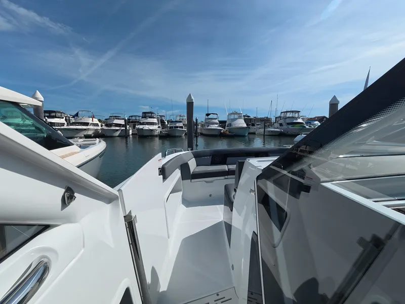 Slide: The Image of Galeon 335 GTO 2027 - 25
