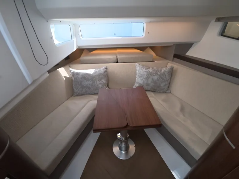Slide: The Image of Galeon 335 GTO 2027 - 19