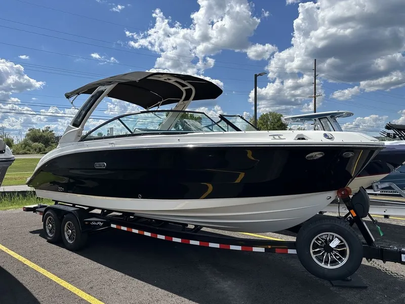Slide: The Image of Sea Ray SDX 250 Outboard 2026 - 1