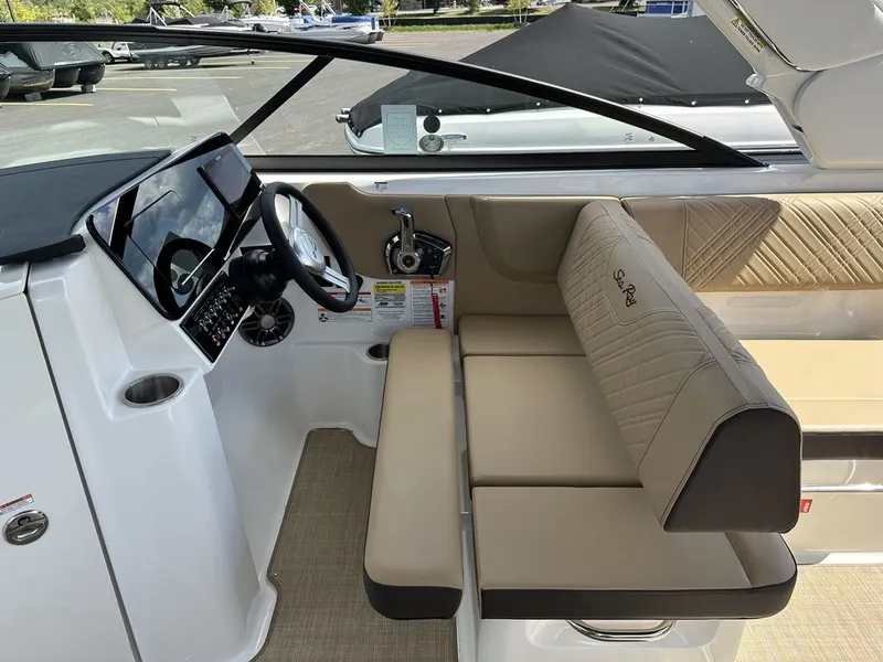 Slide: The Image of Sea Ray SDX 250 Outboard 2026 - 35