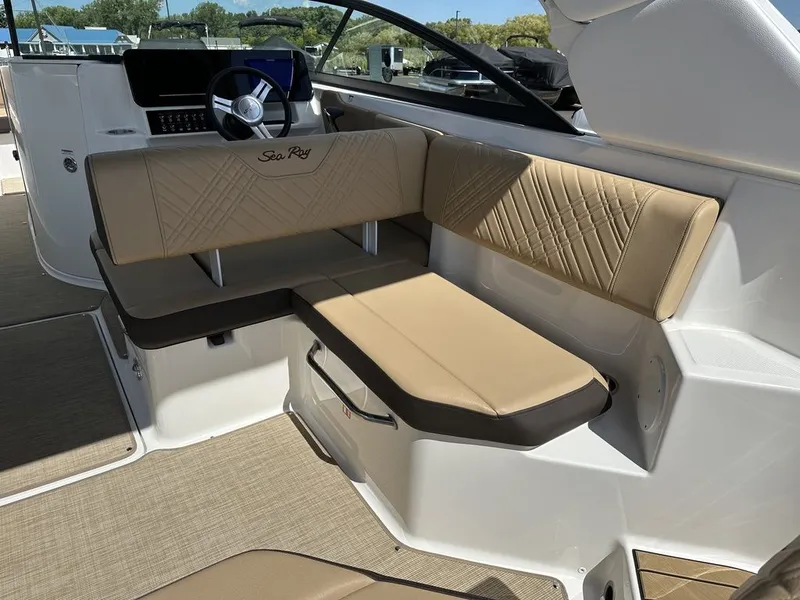 Slide: The Image of Sea Ray SDX 250 Outboard 2026 - 30