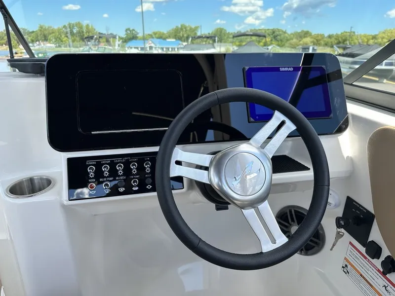 Slide: The Image of Sea Ray SDX 250 Outboard 2026 - 38