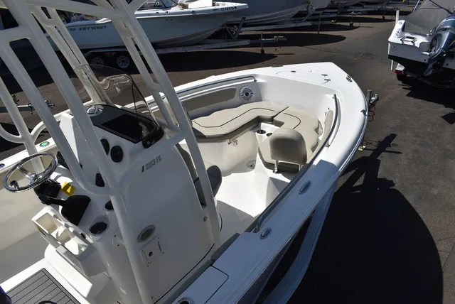 Slide: The Image of Key West Boats 203 FS 2026 - 11