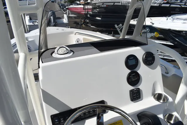 Slide: The Image of Key West Boats 203 FS 2026 - 14