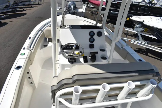 Slide: The Image of Key West Boats 203 FS 2026 - 30