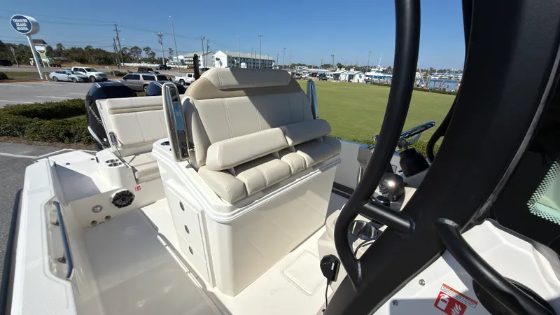 Slide: The Image of Boston Whaler 280 Dauntless 2027 - 23
