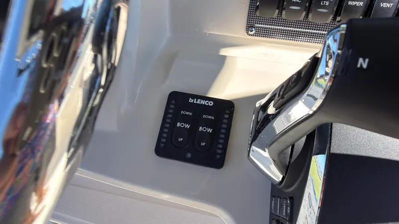 Slide: The Image of Boston Whaler 280 Dauntless 2027 - 22