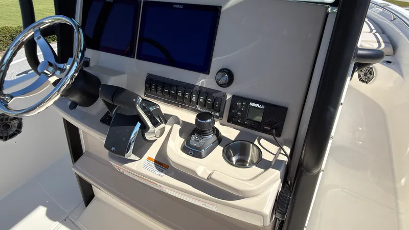 Slide: The Image of Boston Whaler 280 Dauntless 2027 - 21