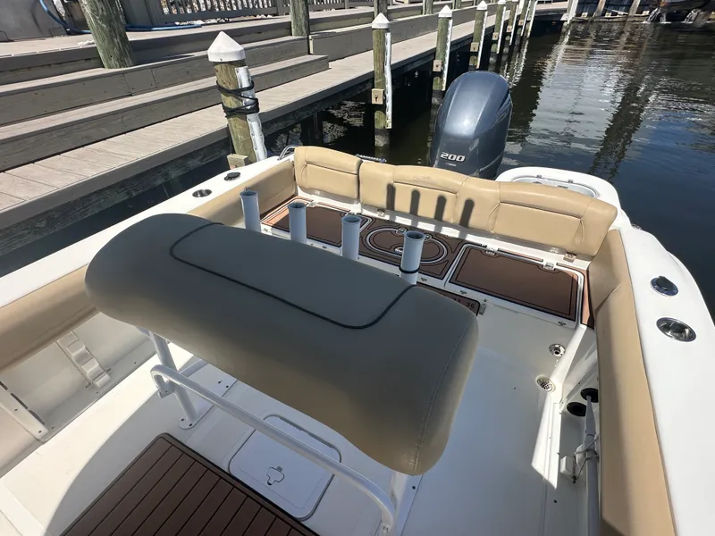 Slide: The Image of NauticStar 2302 LEGACY 2020 - 11