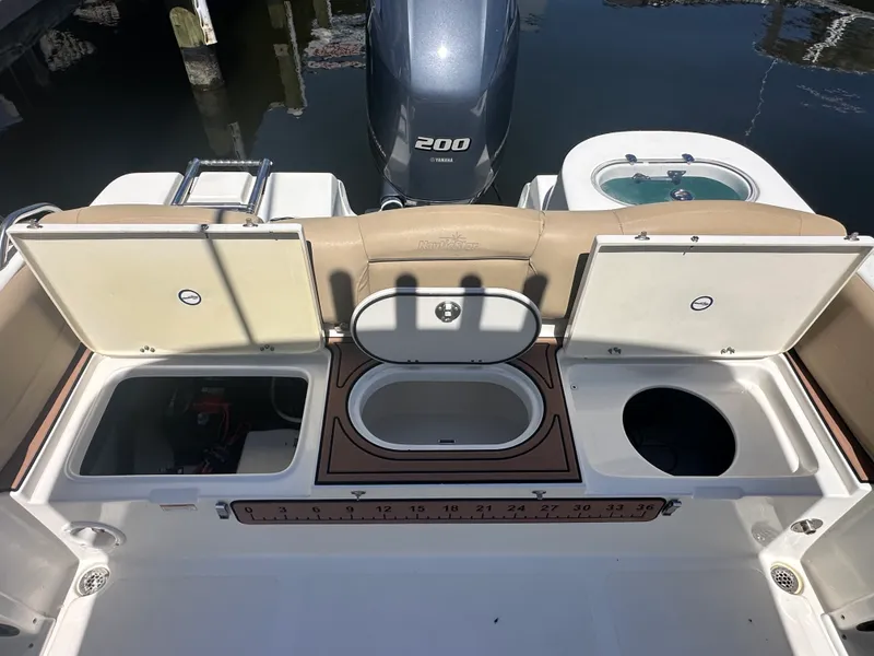Slide: The Image of NauticStar 2302 LEGACY 2020 - 7
