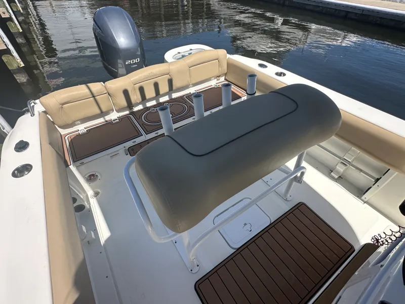 Slide: The Image of NauticStar 2302 LEGACY 2020 - 10