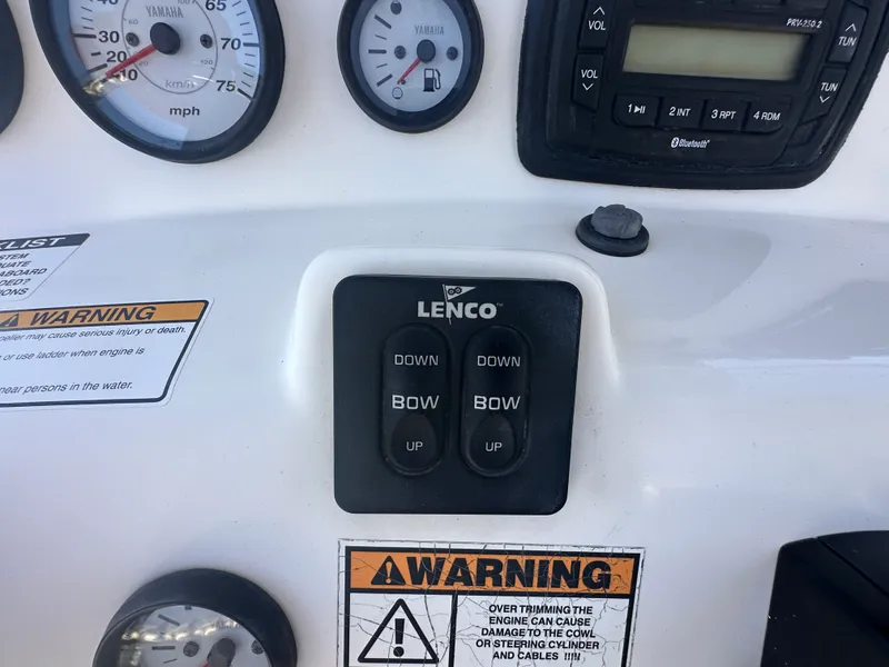 Slide: The Image of NauticStar 2302 LEGACY 2020 - 19