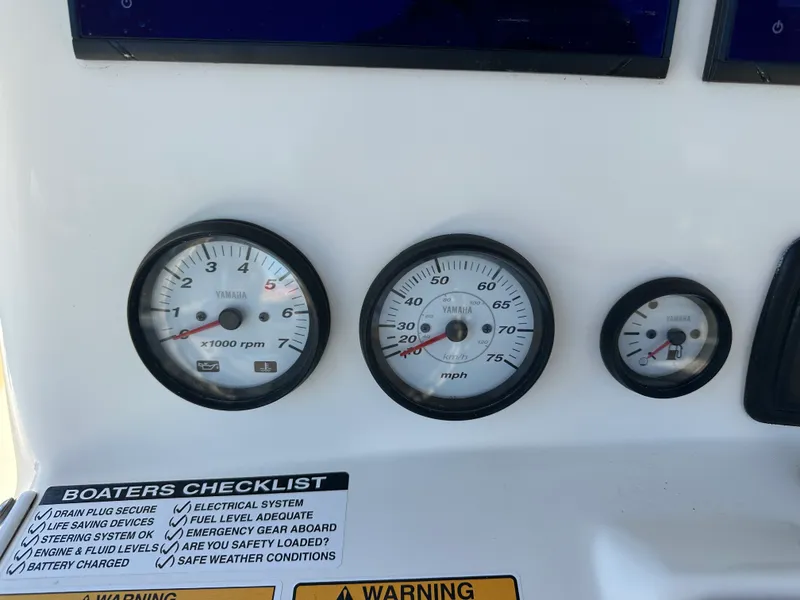 Slide: The Image of NauticStar 2302 LEGACY 2020 - 18