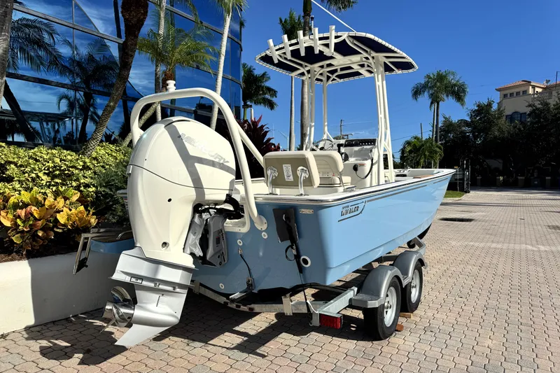 Slide: The Image of Boston Whaler 190 Montauk 2027 - 5