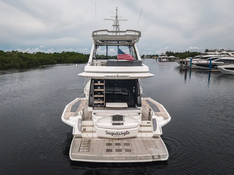 Slide: The Image of Galeon 500 FLY 2025 - 64