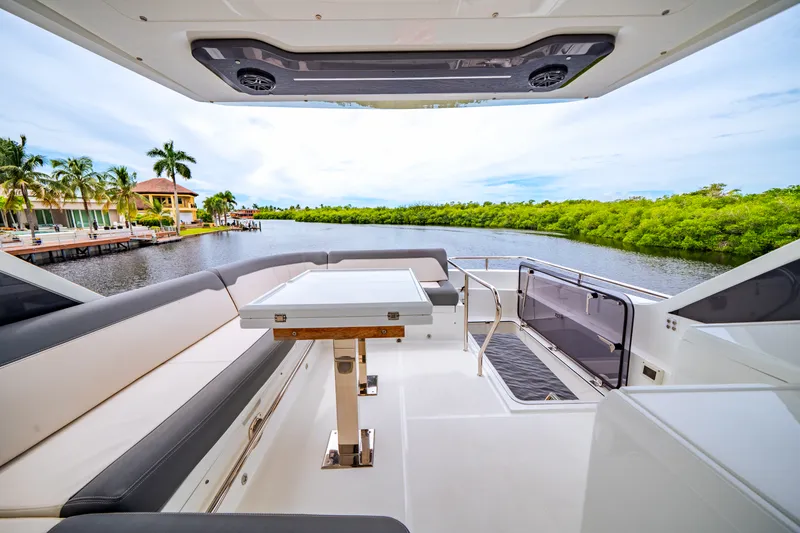 Slide: The Image of Galeon 500 FLY 2025 - 46
