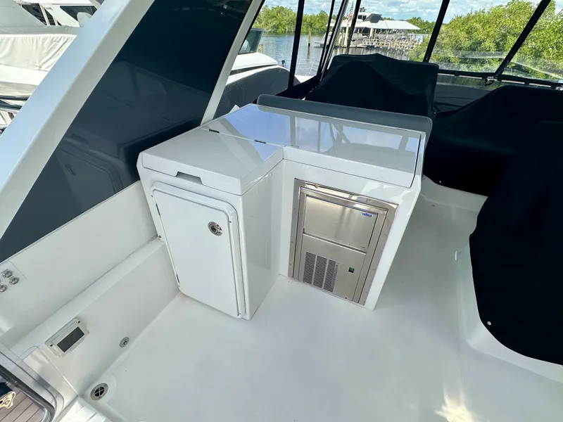 Slide: The Image of Galeon 500 FLY 2025 - 58