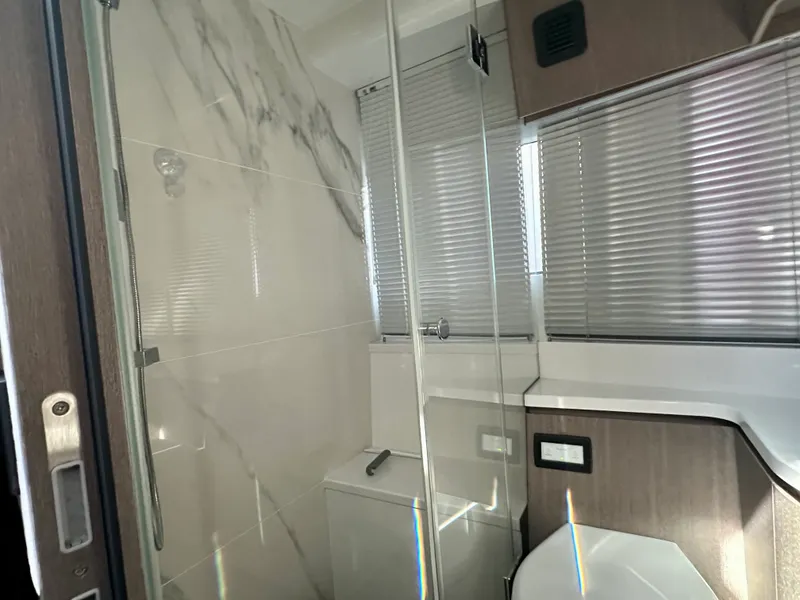 Slide: The Image of Galeon 500 FLY 2025 - 48