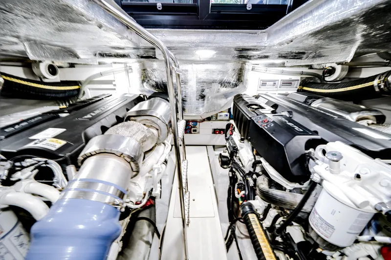 Slide: The Image of Galeon 500 FLY 2025 - 39