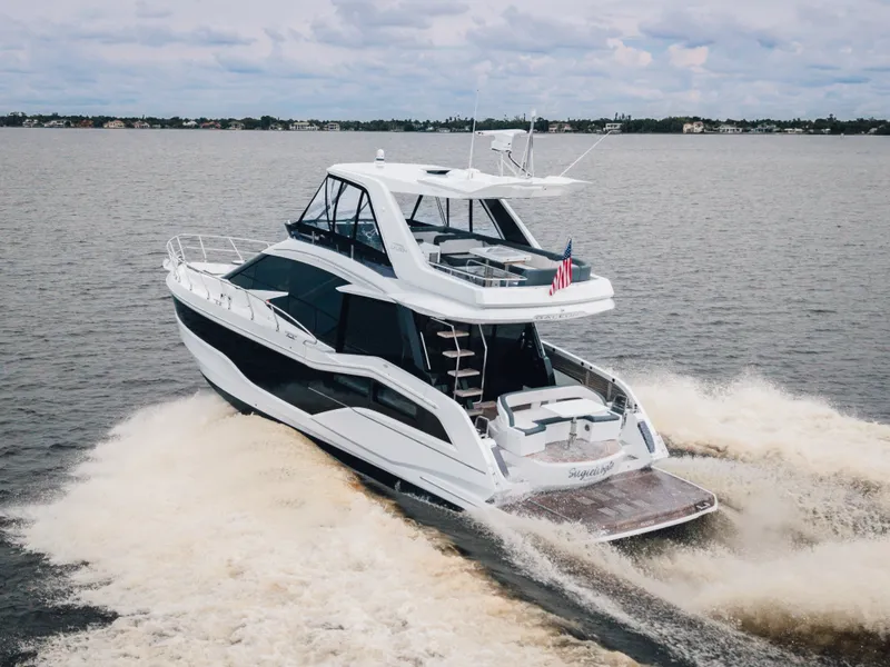 Slide: The Image of Galeon 500 FLY 2025 - 61